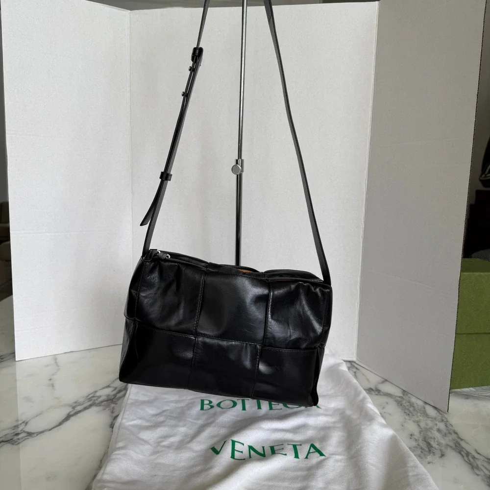 Bottega Veneta Black Intrecciato Leather Arco Camera Shoulder Bag 731165
